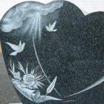 plaque funeraire a motif colombe